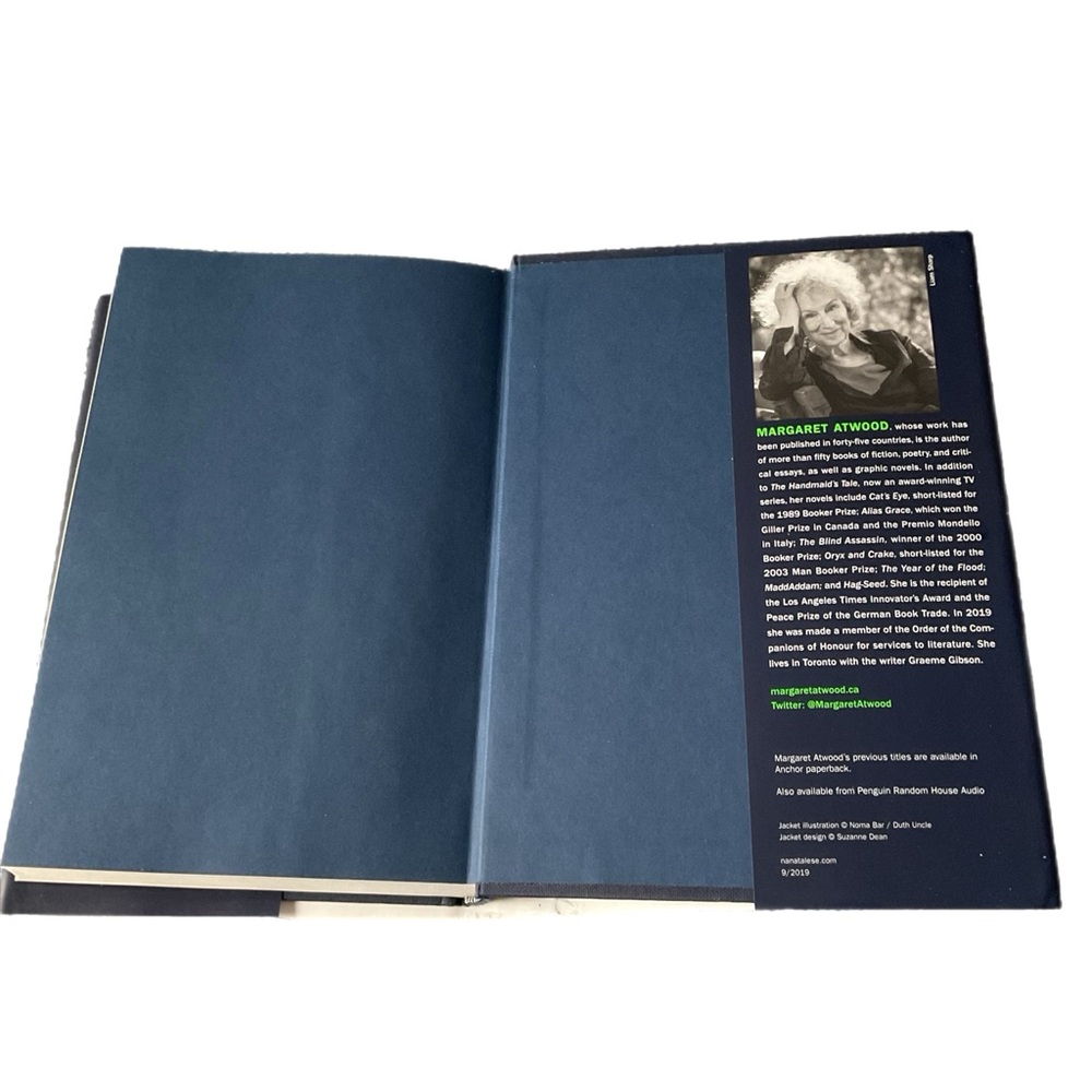 The Testaments by Margaret Atwood: The Sequel to The Handmaid's Tale 1st Edition - Picture 12 of 14
